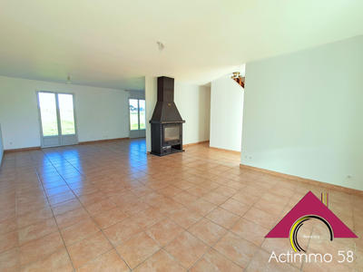 Maison - 171 m² - 9 pièces