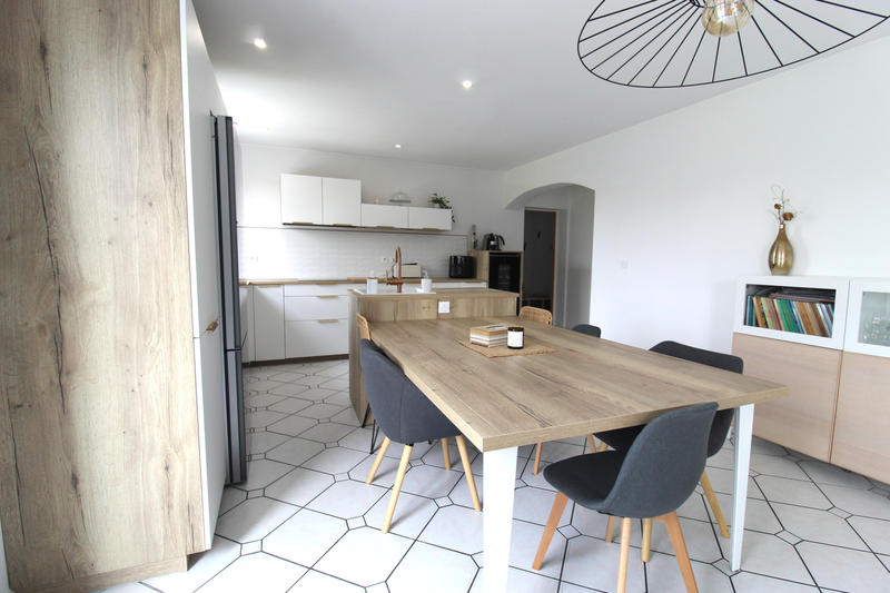 Maison - 190 m² - 5 pièces