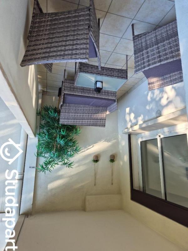 Chambre - 10 m² - 1 pièce