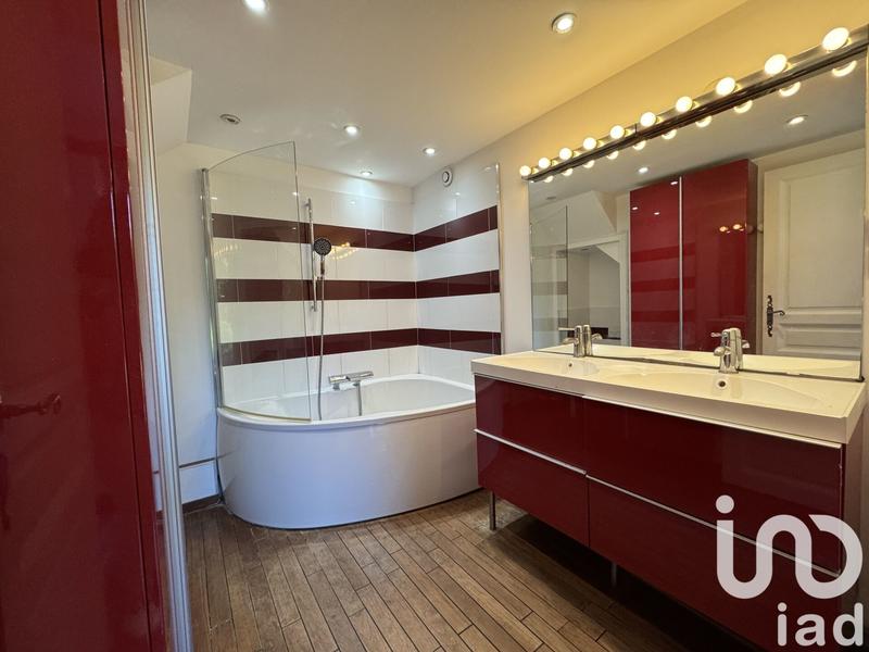 Maison - 157 m² - 7 pièces