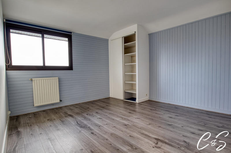 Maison - 136 m² - 6 pièces