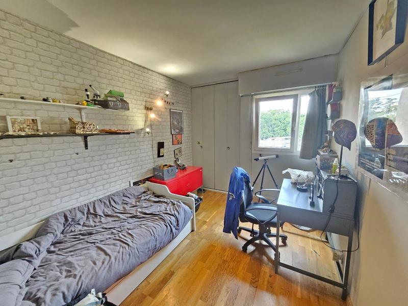 Appartement - 84 m² - 4 pièces