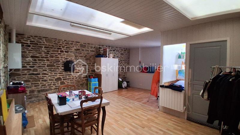 Maison en pierre - 102 m² - 6 pièces