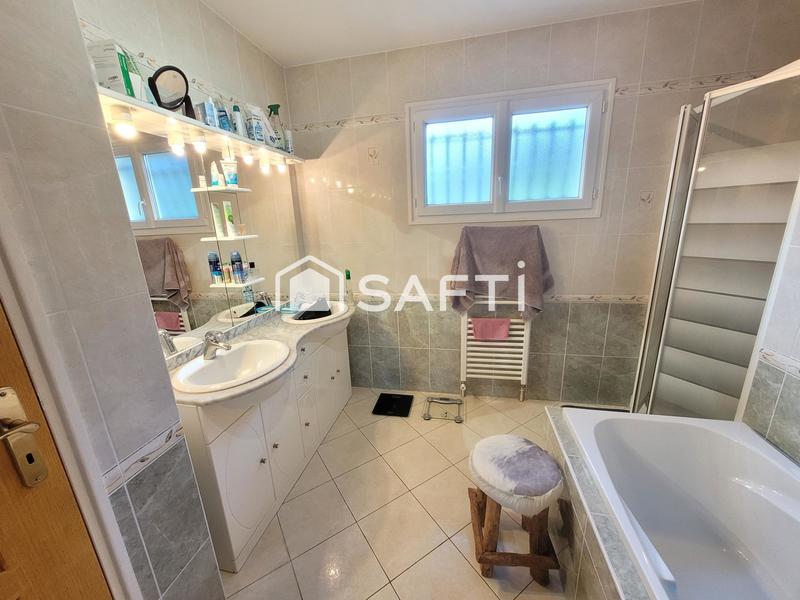 Maison - 82 m² - 5 pièces