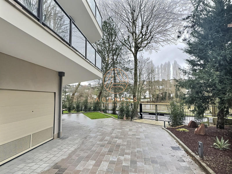 Appartement - 81 m² - 3 pièces