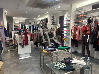 Local commercial - 102 m²