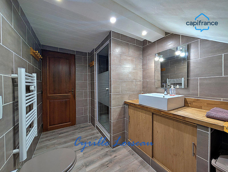 Maison - 172 m² - 12 pièces