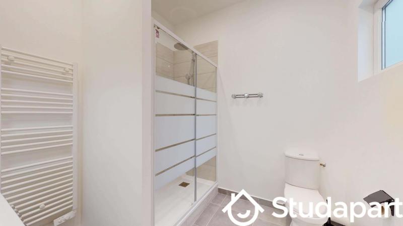 Chambre - 9 m² - 1 pièce