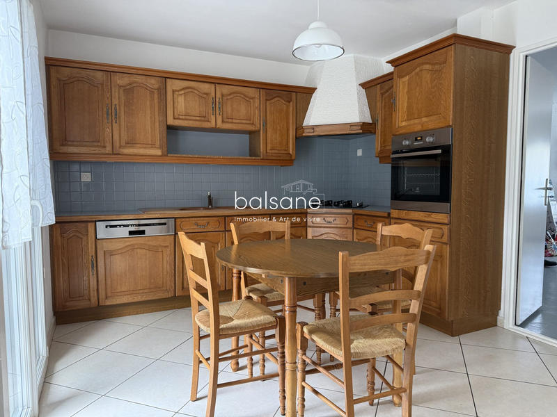 Maison - 96 m² - 6 pièces