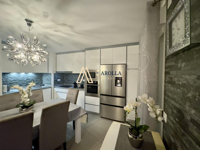 Appartement - 83 m² - 4 pièces