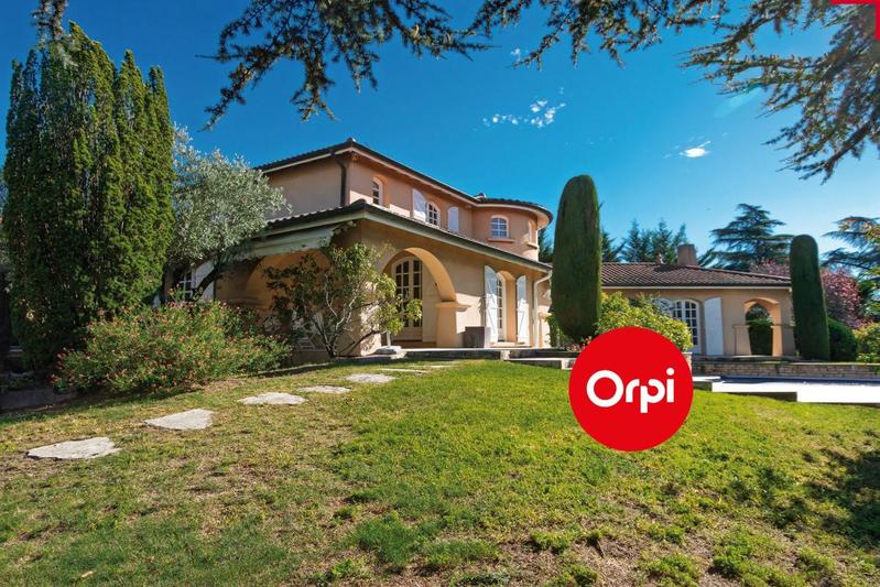 Propriété - 280 m² - 5 pièces