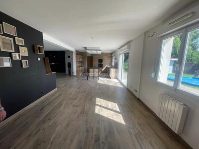 Maison - 170 m² - 6 pièces