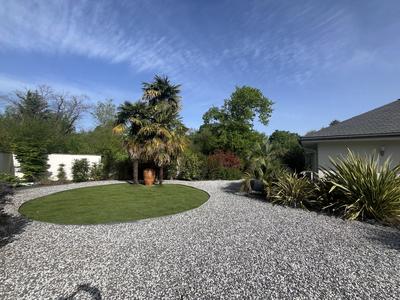 Maison - 202 m² - 5 pièces