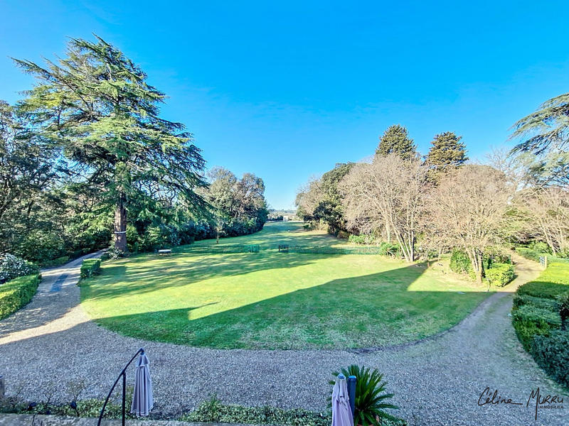 Château - 1 452 m² - 29 pièces