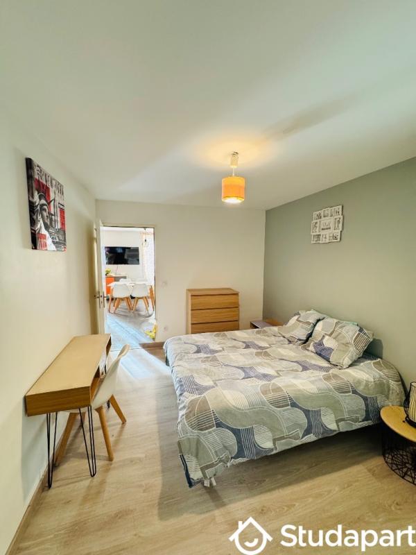 Chambre - 11 m² - 1 pièce