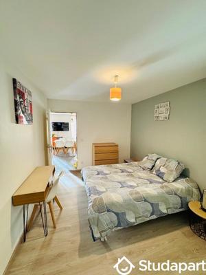 Chambre - 11 m² - 1 pièce