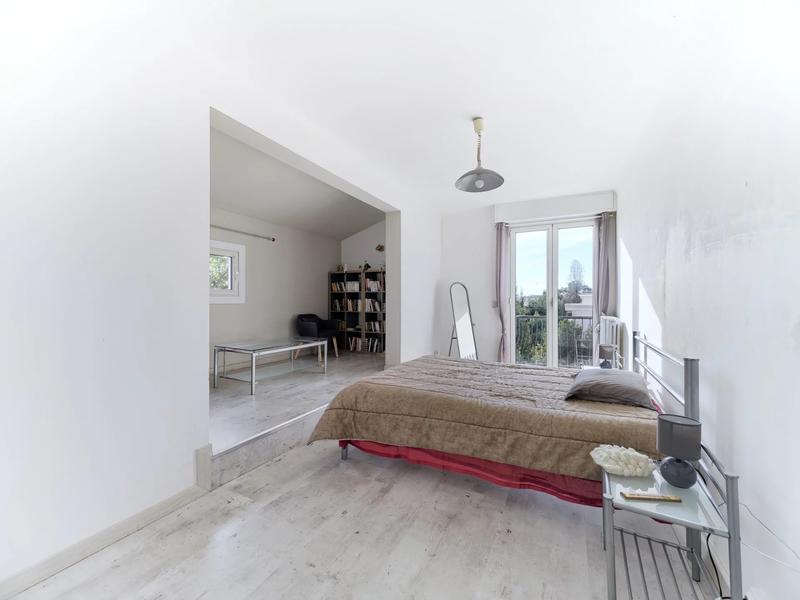 Villa - 215 m² - 6 pièces