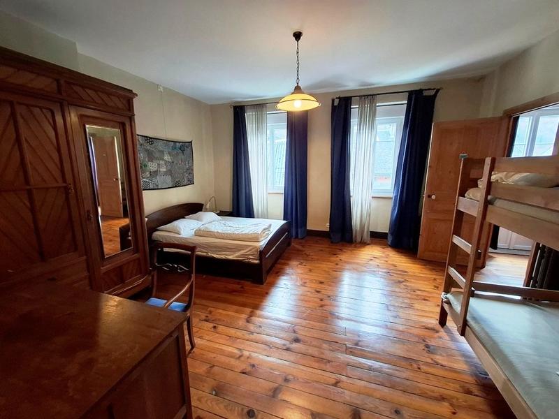 Maison - 203 m² - 6 pièces