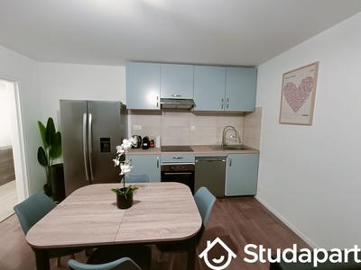 Chambre - 11 m² - 1 pièce