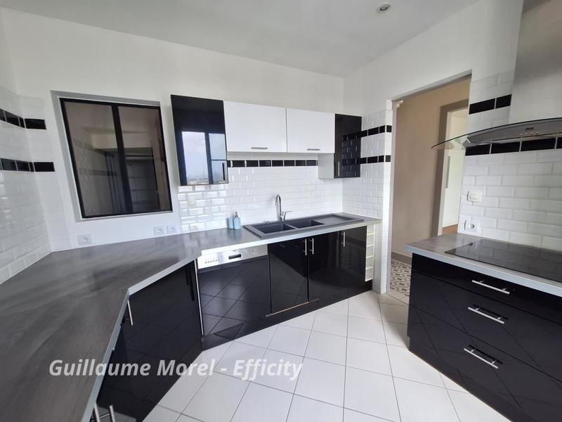 Maison - 88 m² - 4 pièces