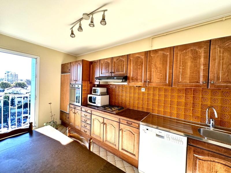 Appartement - 93 m² - 4 pièces