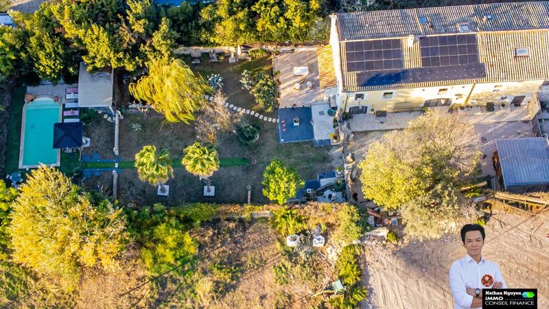 Mas - 303 m² - 9 pièces