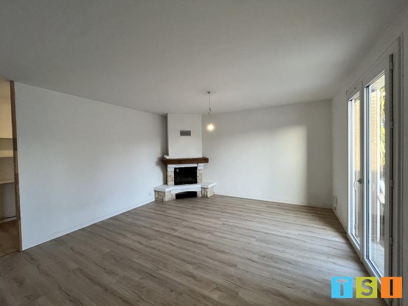 Maison - 210 m² - 9 pièces