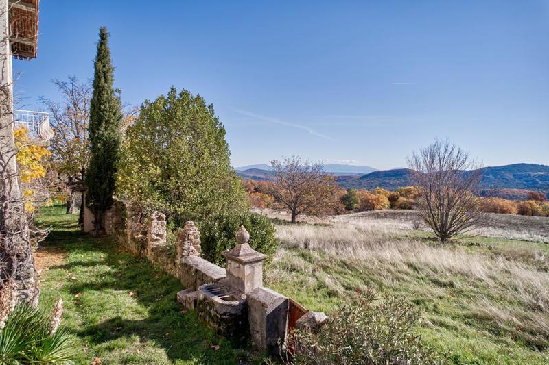 Maison - 409 m² - 13 pièces