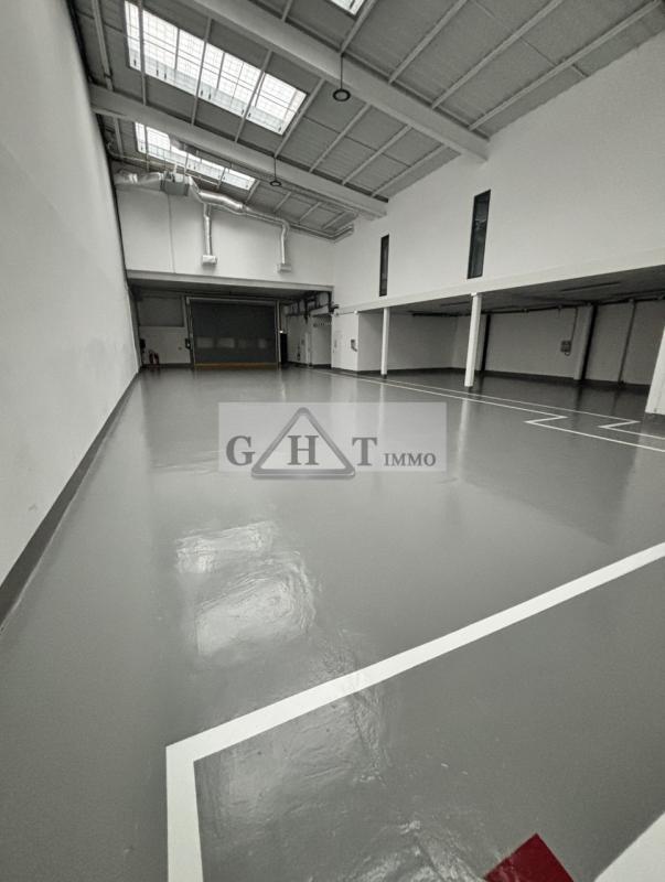 Entrepôt - 939 m²