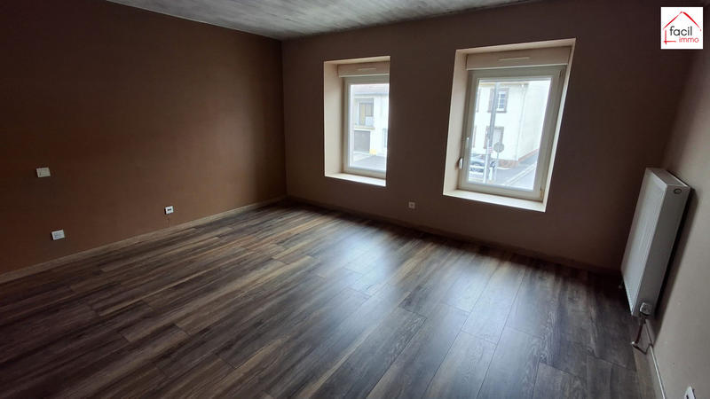 Maison - 220 m² - 7 pièces