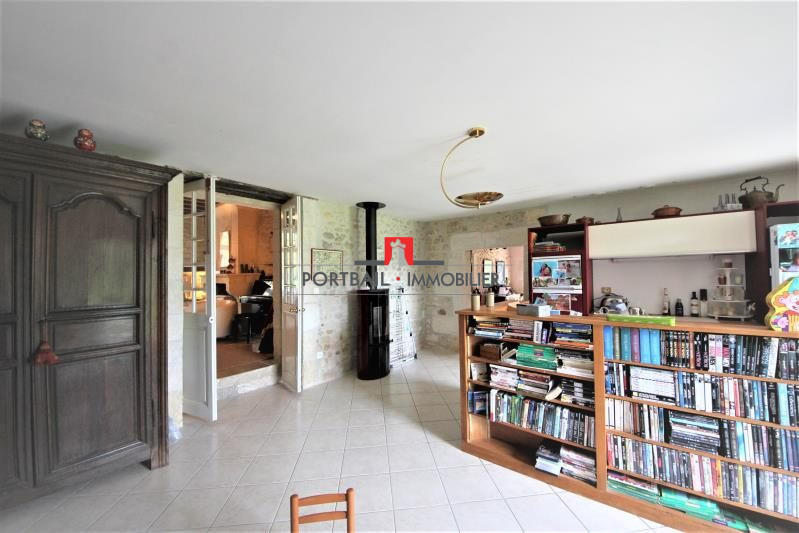 Maison - 285 m² - 10 pièces