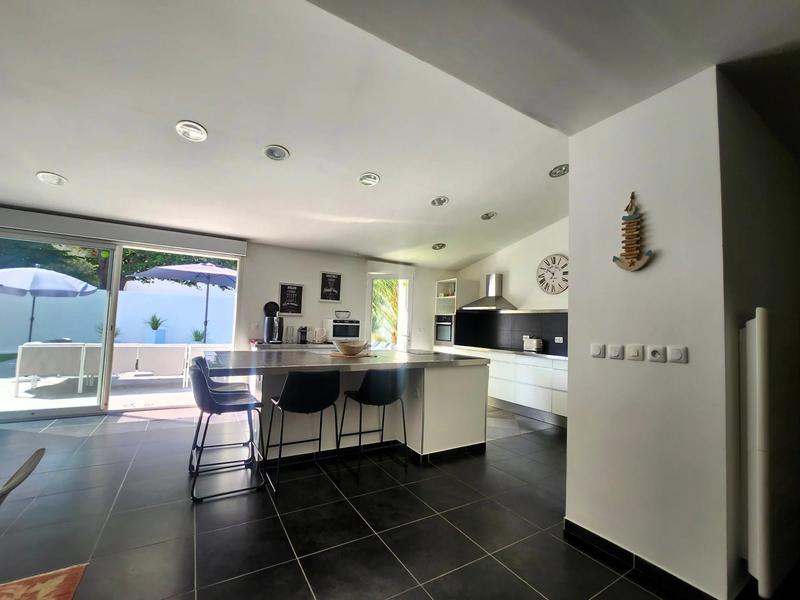 Maison traditionnelle - 156 m² - 4 pièces