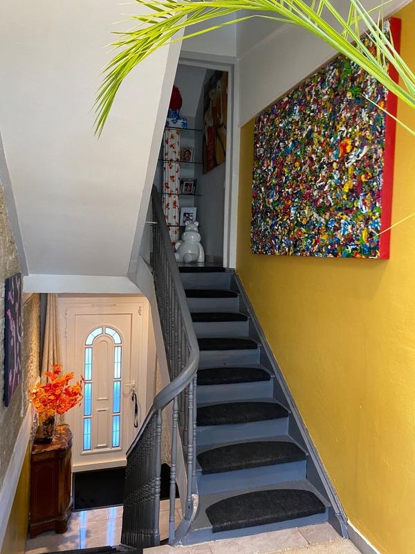 Maison - 181 m² - 7 pièces