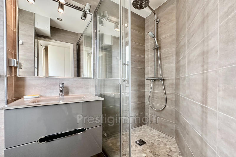 Appartement - 100 m² - 3 pièces