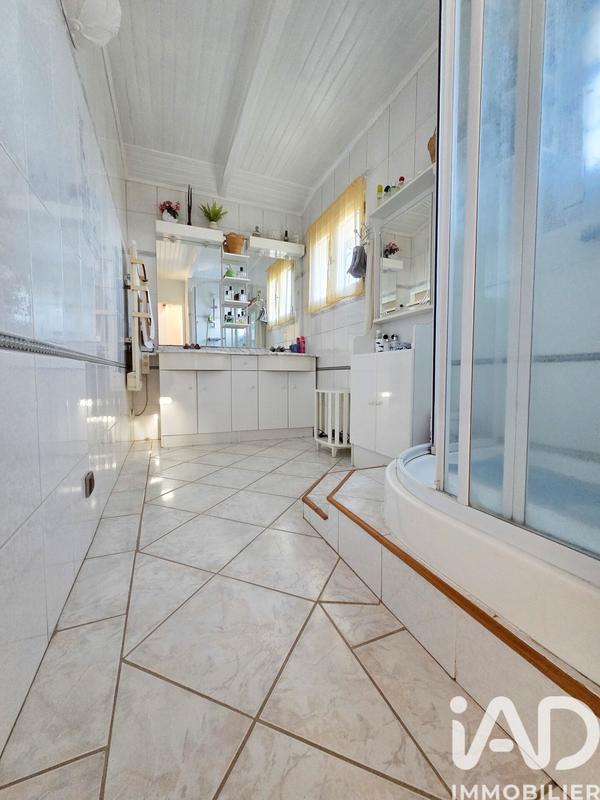 Maison - 165 m² - 7 pièces