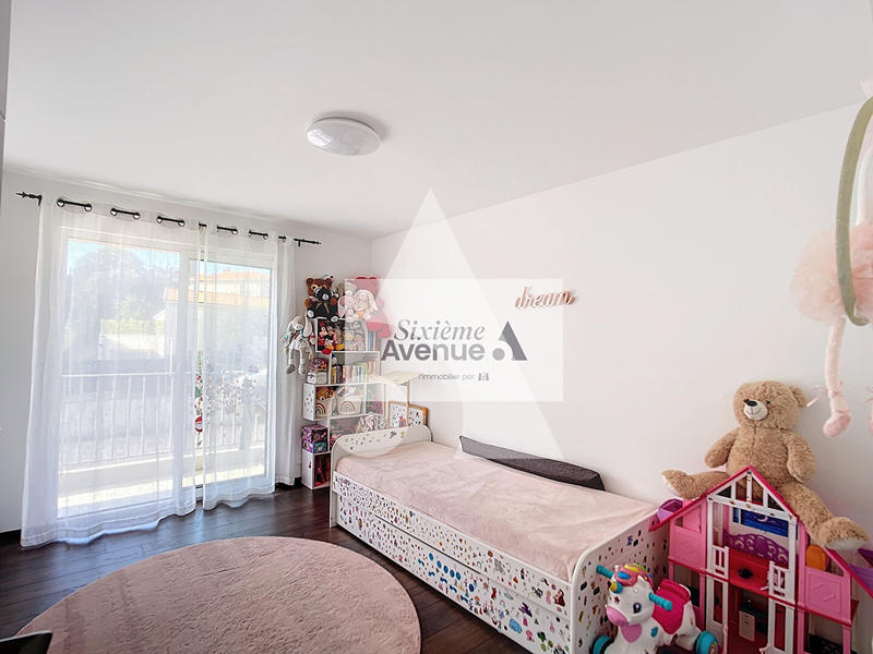 Appartement - 75 m² - 3 pièces