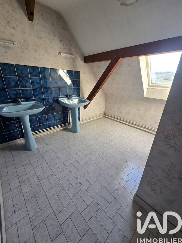 Maison - 210 m² - 10 pièces