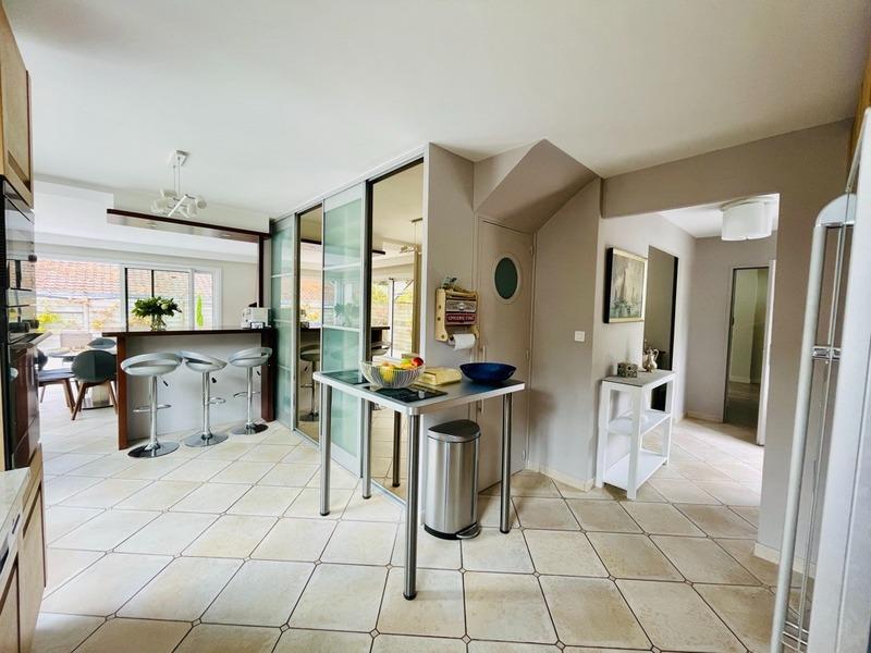 Maison - 196 m² - 8 pièces