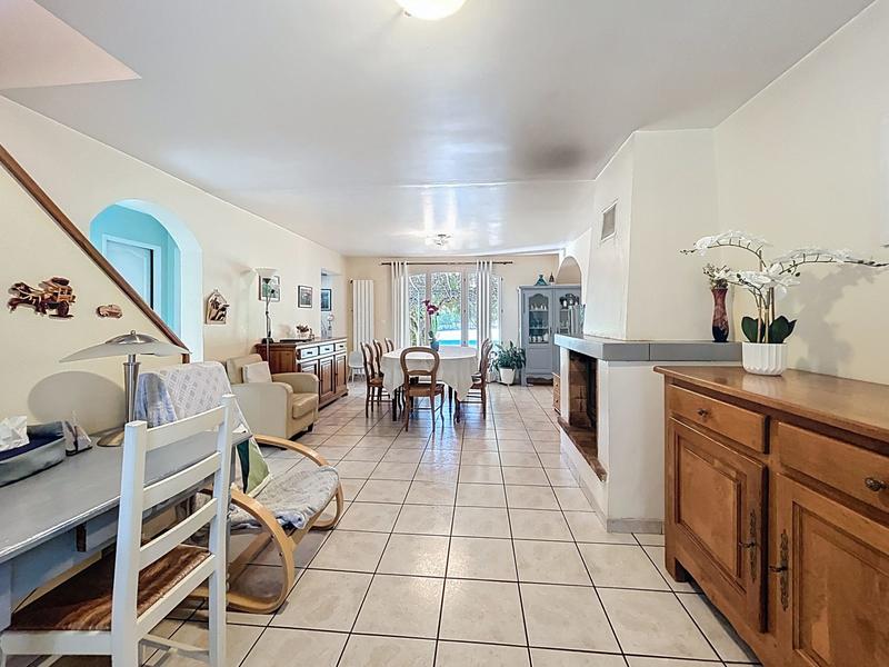 Maison traditionnelle - 150 m² - 5 pièces