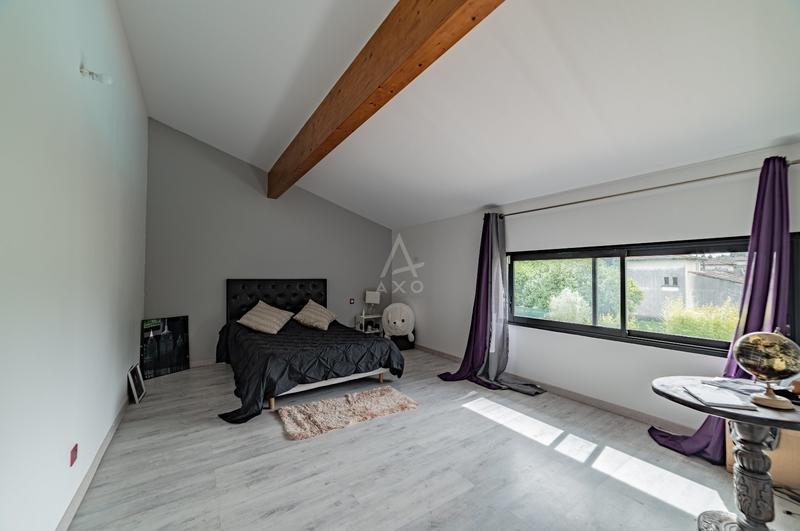 Maison contemporaine - 290 m² - 5 pièces