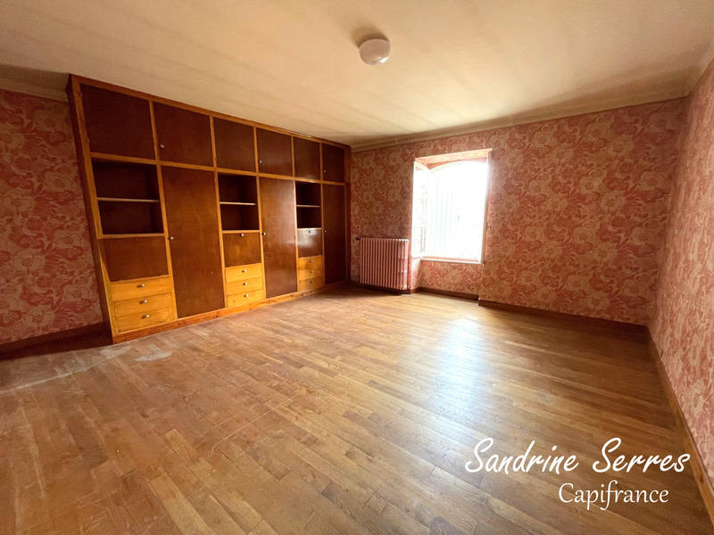 Maison de village - 299 m² - 8 pièces