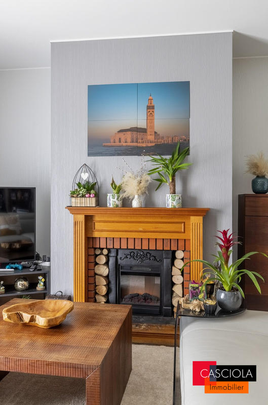 Maison - 212 m² - 9 pièces