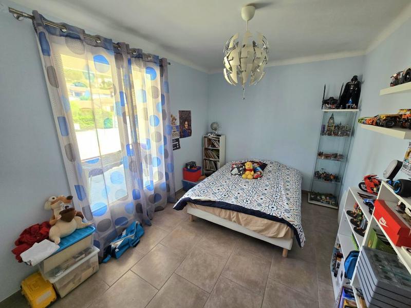 Propriété - 125 m² - 5 pièces