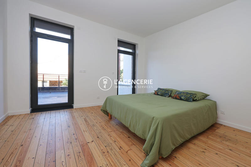 Maison - 210 m² - 7 pièces