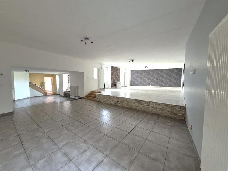 Maison - 174 m² - 6 pièces