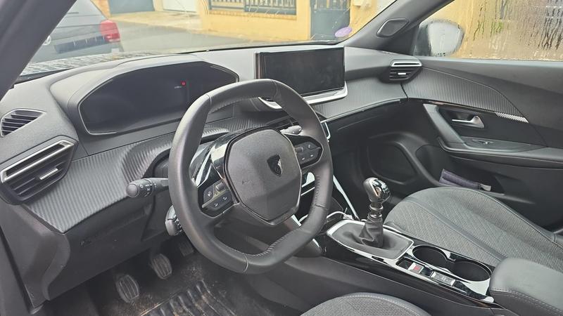 Peugeot 2008 II 1.2 Puretech 100 Allure