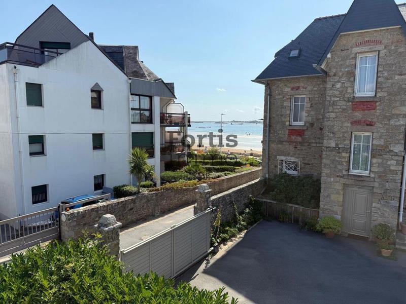 Maison - 161 m² - 7 pièces