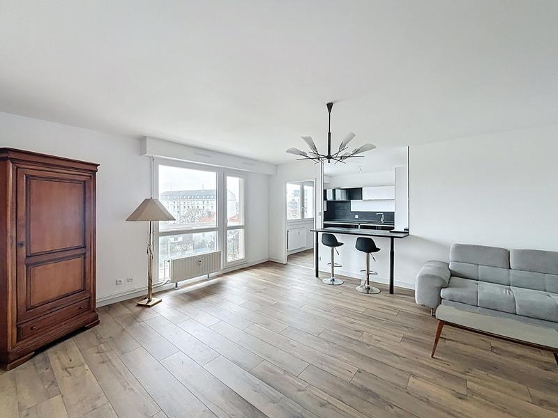 Appartement - 102 m² - 4 pièces