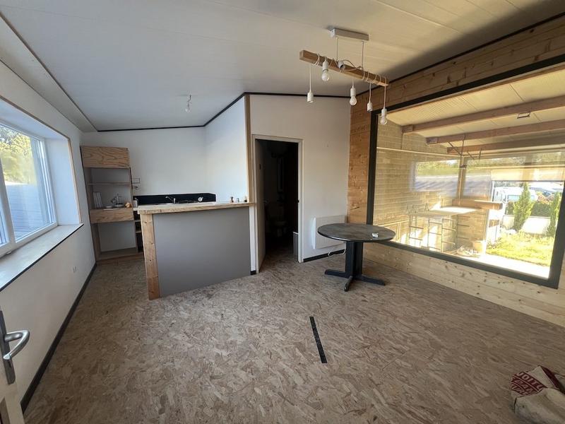 Local d'activités - 220 m² - 3 pièces