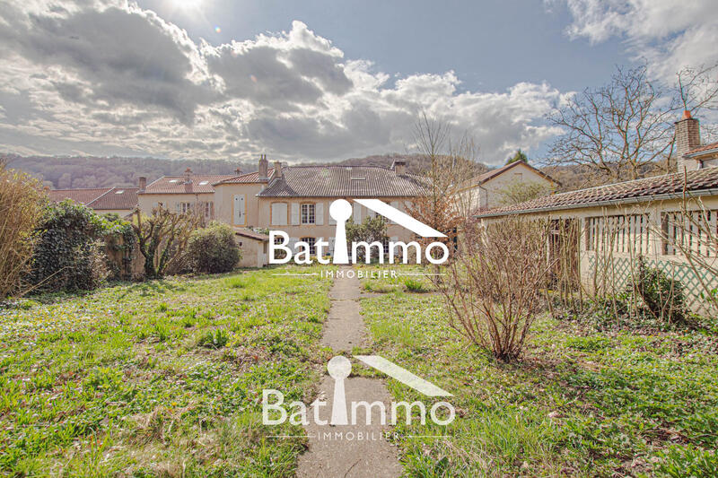 Villa - 320 m² - 10 pièces